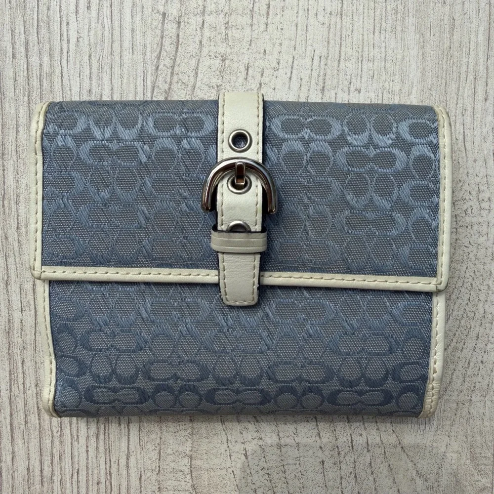 Coach Wallet - Picture 1 of 8
